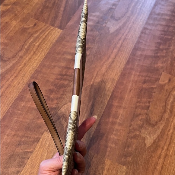 Like new Michael Kors Brown and Cream Monogram Clutch - Picture 5 of 16